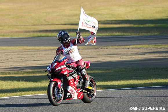 【速報】渡辺一馬、激しいバトルを制し優勝、連覇達成！