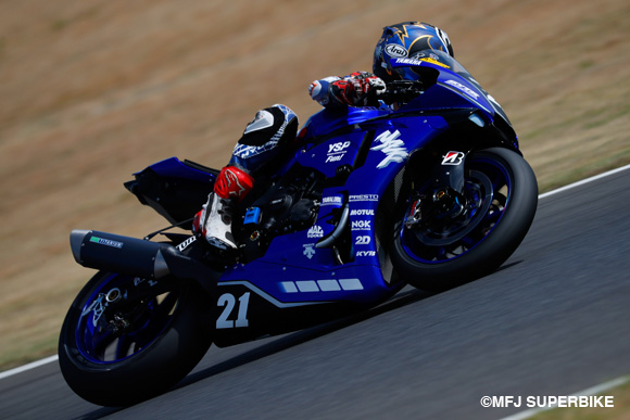 中須賀が両セッションをリード。高橋巧はケガから復帰