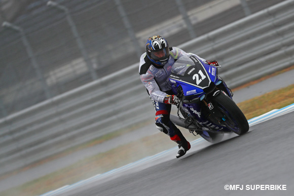 中須賀克行がWポールポジション獲得！