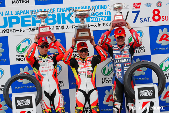 小山知良、レース終盤に再逆転で久々の全日本優勝！