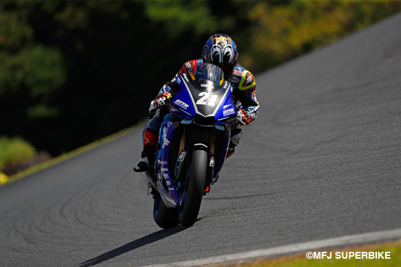 中須賀克行がポールポジションからスタート！