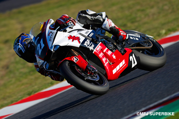 中須賀克行がトップ。予選でレコード更新を狙う！