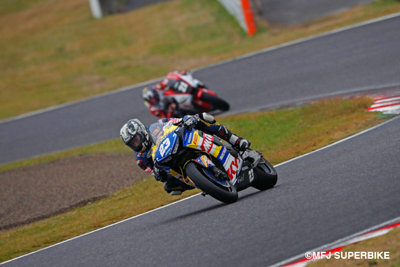 清成龍一が難しい状況でハイペースの独走優勝！