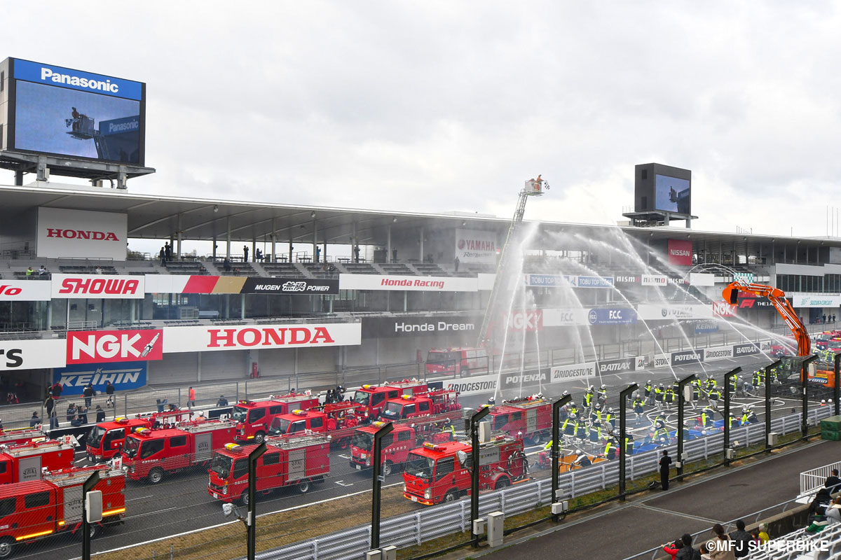 鈴鹿市在住の全日本ライダーが多数参加