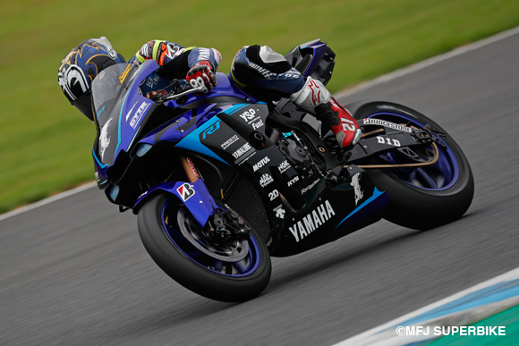 中須賀克行がトップ！ 高橋巧は負傷を押しての力走!!