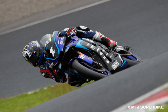 中須賀克行がレコードを更新しポールポジション！